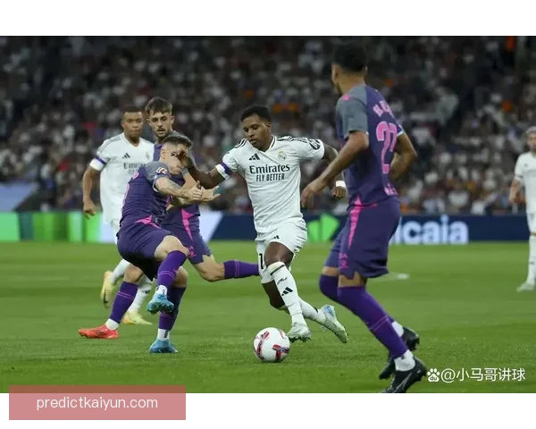 皇马主帅坚定信念：重塑球队辉煌，迎来状态回暖