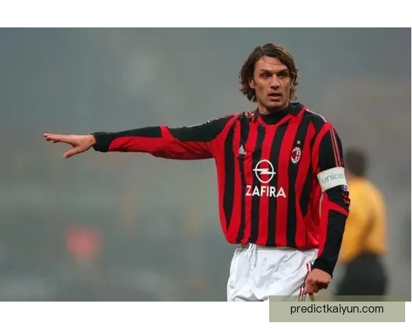 马尔蒂尼职业荣誉丰富，值得关注其对足球历史的深远影响